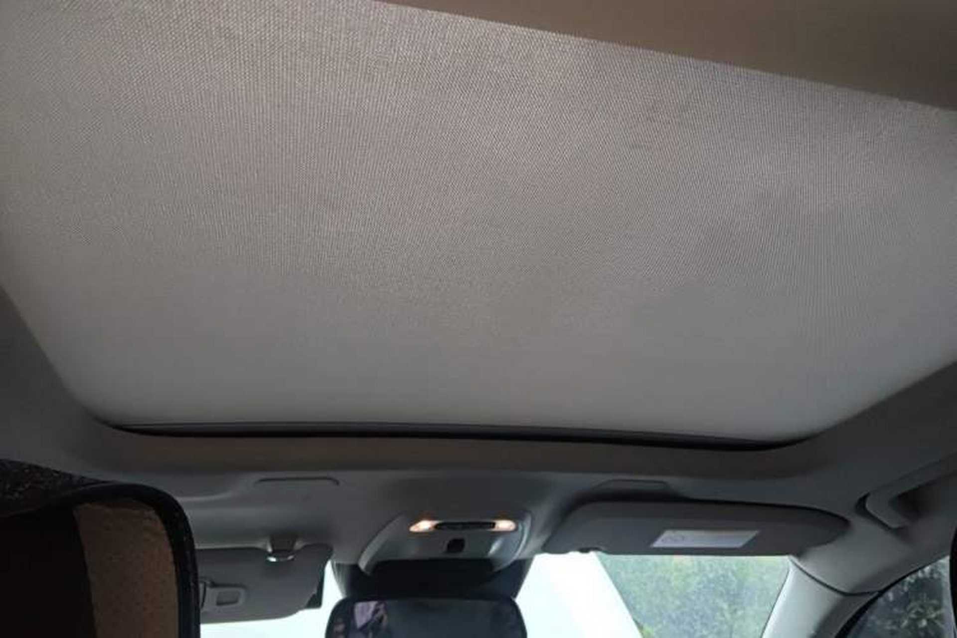 Used Volvo XC40 2021 T4 4x4 SmartDrive Fashion Edition Headliner