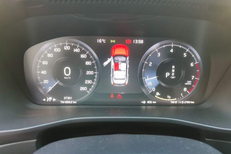 Used Volvo XC40 2021 T4 Four-Wheel Drive Smart Luxury Edition Instrument Cluster