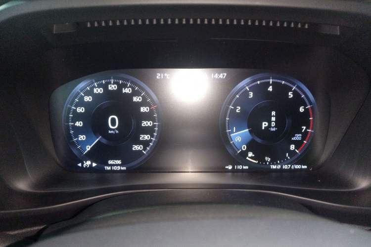 Used Volvo XC40 2021 T4 Four-Wheel Drive Smart & Sporty Edition Instrument Cluster
