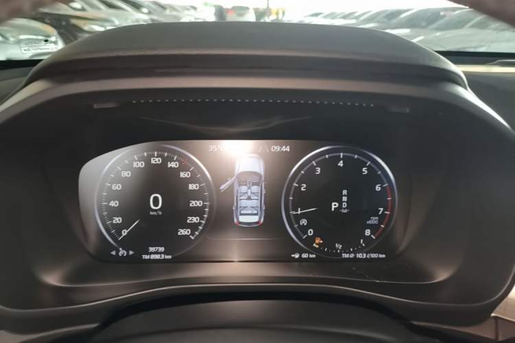 Used Volvo XC40 2021 T3 Smart & Stylish Edition Instrument Cluster