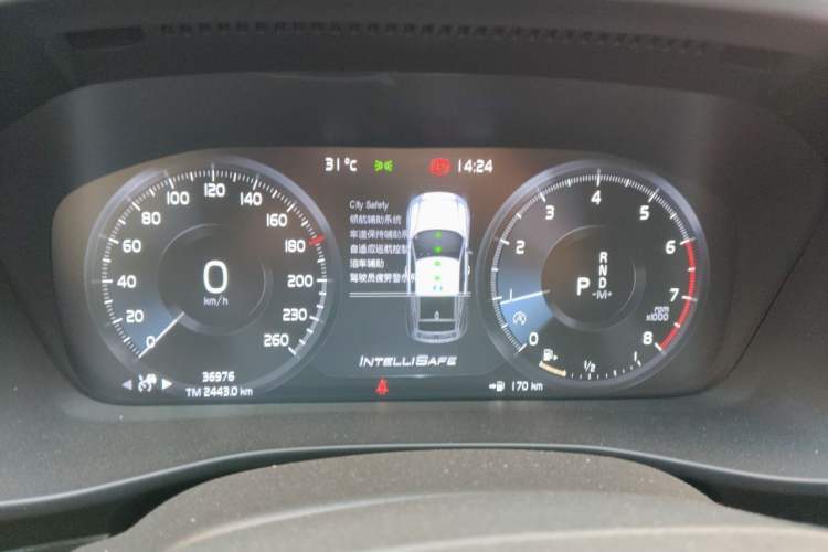 Used Volvo XC40 2021 T4 Four-Wheel Drive Smart Luxury Edition Instrument Cluster