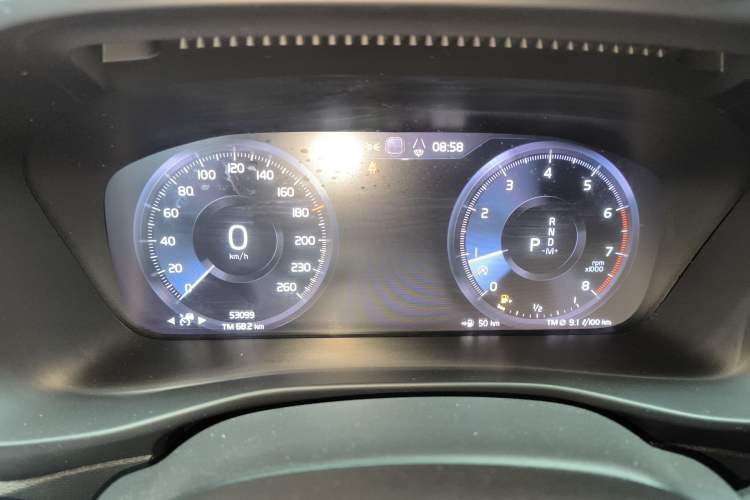 Used Volvo XC40 2021 T4 Four-Wheel Drive Smart & Sporty Edition Instrument Cluster