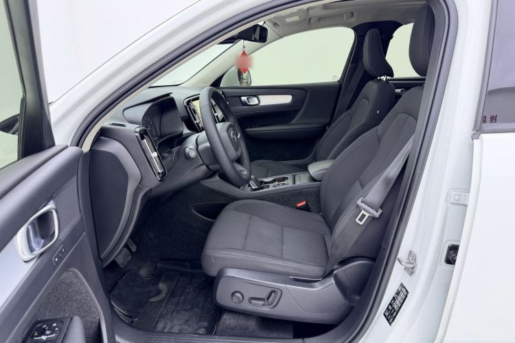 Used Volvo XC40 2021 T4 4x4 SmartDrive Fashion Edition Interior 1
