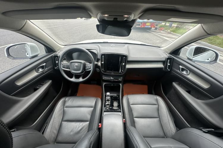 Used Volvo XC40 2021 T4 Four-Wheel Drive Smart Luxury Edition Interior 2