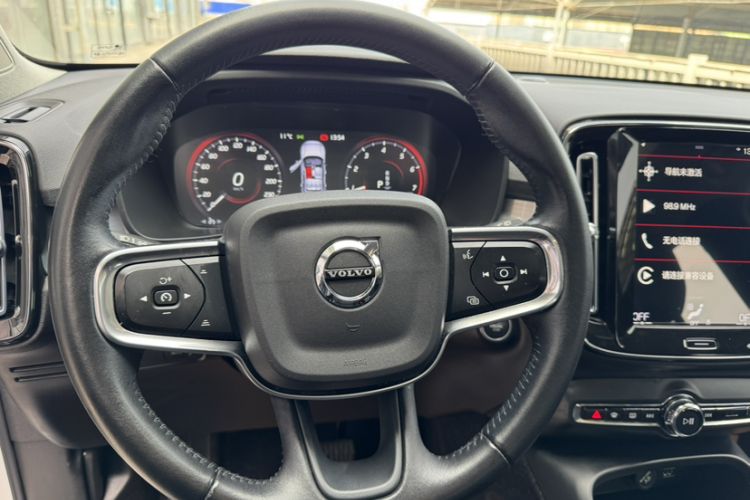 Used Volvo XC40 2021 T4 4x4 SmartDrive Fashion Edition Interior 2