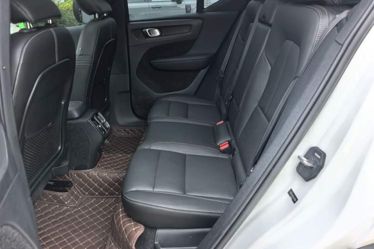 Used Volvo XC40 2021 T4 Four-Wheel Drive Smart Luxury Edition Interior 2