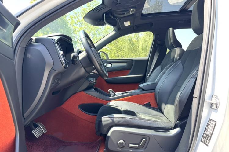 Used Volvo XC40 2021 T4 Four-Wheel Drive Zhiya Sport Edition Interior 3