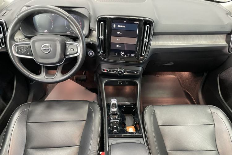 Used Volvo XC40 2021 T4 Four-Wheel Drive Smart Luxury Edition Interior 3