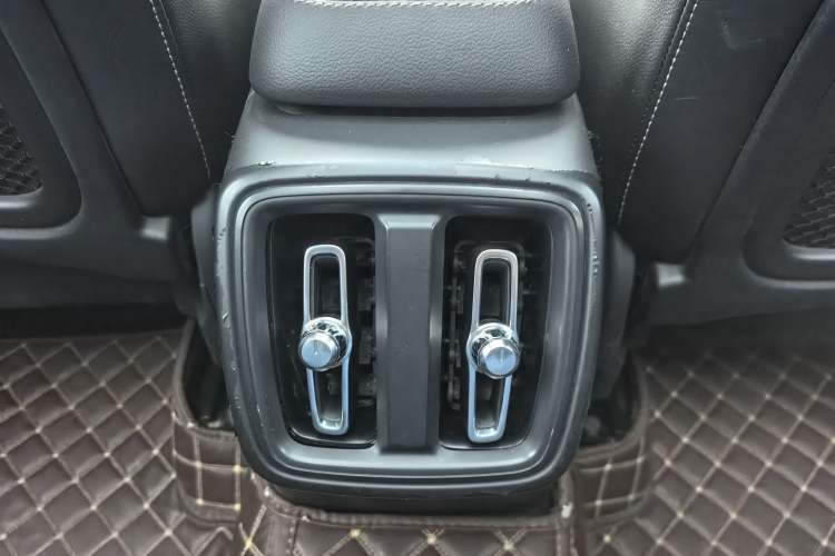 Used Volvo XC40 2021 T4 Four-Wheel Drive Smart Luxury Edition Interior 3