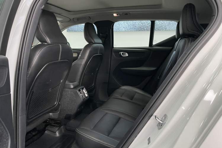 Used Volvo XC40 2021 T4 Four-Wheel Drive Smart Luxury Edition Interior 4
