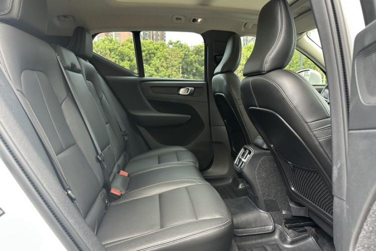 Used Volvo XC40 2021 T4 Four-Wheel Drive Smart Luxury Edition Interior 6