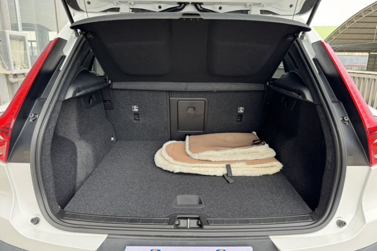 Used Volvo XC40 2021 T4 4x4 SmartDrive Fashion Edition Interior 6