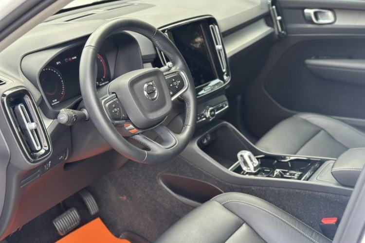 Used Volvo XC40 2021 T4 Four-Wheel Drive Smart Luxury Edition Interior 7