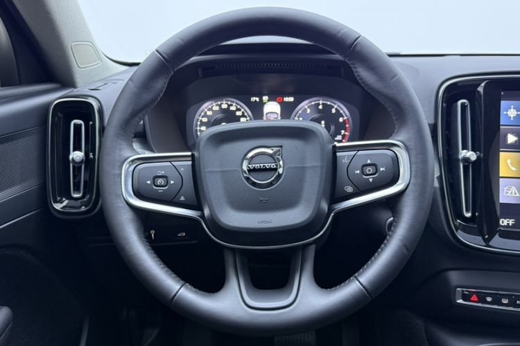 Used Volvo XC40 2021 T3 Smart & Stylish Edition Interior 8