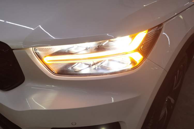 Used Volvo XC40 2021 T4 Four-Wheel Drive Smart & Sporty Edition Left Front Headlight