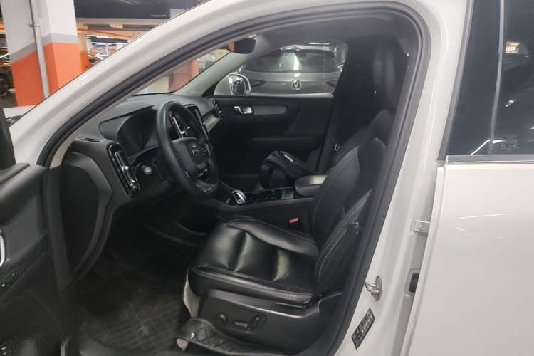 Used Volvo XC40 2021 T4 Four-Wheel Drive Smart Luxury Edition Left Front Seat
