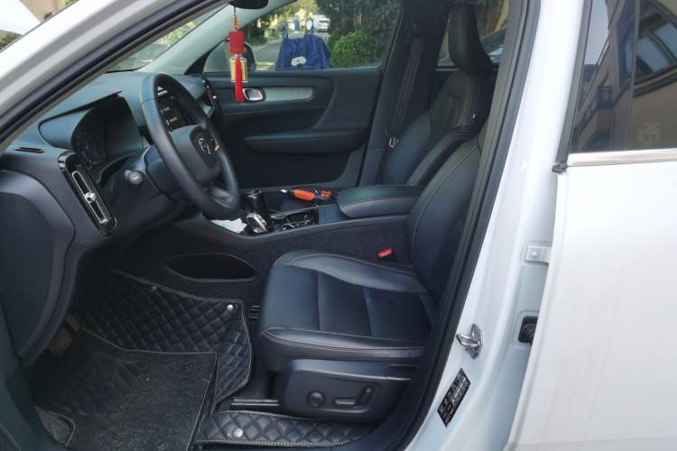 Used Volvo XC40 2021 T4 Four-Wheel Drive Smart Luxury Edition Left Front Seat