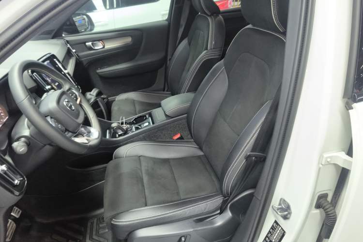 Used Volvo XC40 2021 T4 Four-Wheel Drive Smart & Sporty Edition Left Front Seat