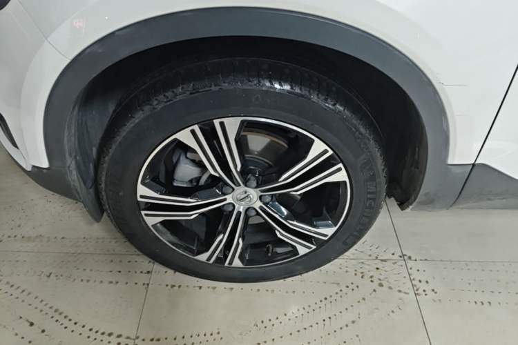 Used Volvo XC40 2021 T4 Four-Wheel Drive Smart Luxury Edition Left Front Wheel Hub