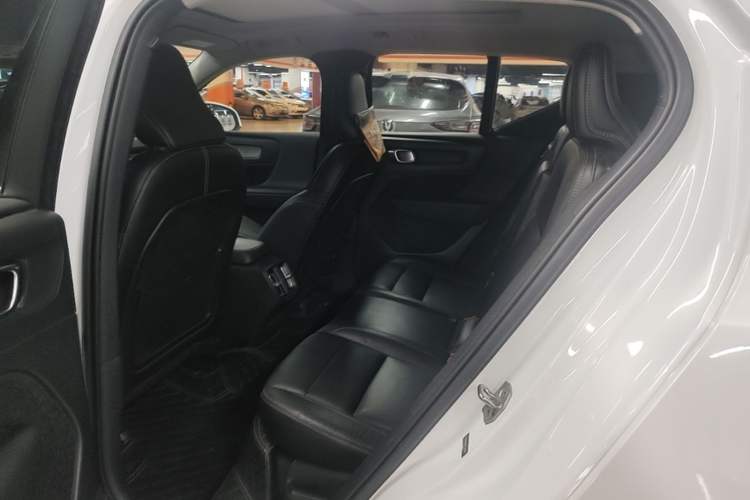 Used Volvo XC40 2021 T4 Four-Wheel Drive Smart Luxury Edition Left Rear Seat