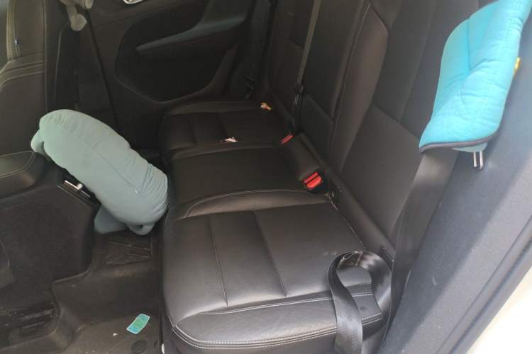 Used Volvo XC40 2021 T4 Four-Wheel Drive Smart Luxury Edition Left Rear Seat