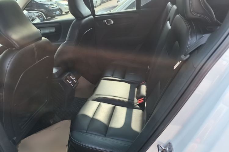 Used Volvo XC40 2021 T4 Four-Wheel Drive Smart Luxury Edition Left Rear Seat
