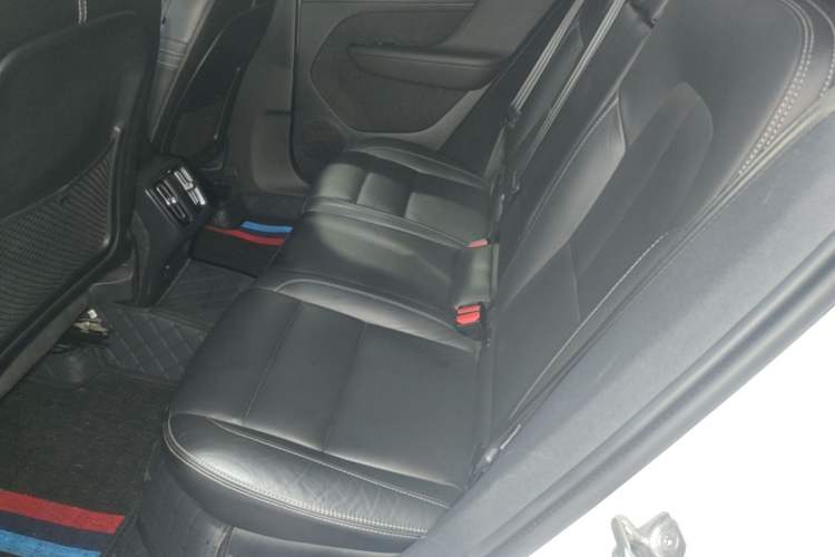 Used Volvo XC40 2021 T4 Four-Wheel Drive Smart Luxury Edition Left Rear Seat