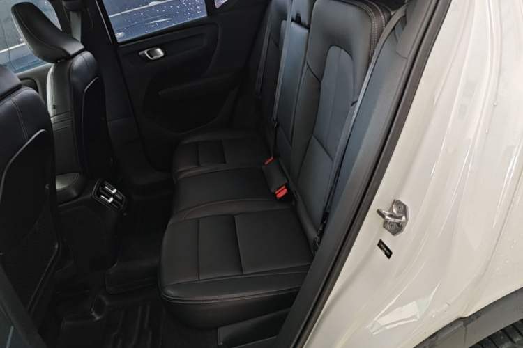 Used Volvo XC40 2021 T4 Four-Wheel Drive Smart Luxury Edition Left Rear Seat