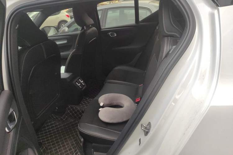 Used Volvo XC40 2021 T4 Four-Wheel Drive Zhiya Sport Edition Left Rear Seat