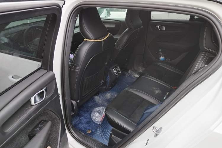 Used Volvo XC40 2021 T4 Four-Wheel Drive Smart & Sporty Edition Left Rear Seat