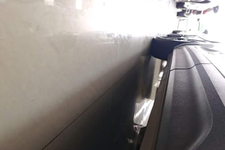 Used Volvo XC40 2021 T4 4x4 SmartDrive Fashion Edition Left Side Sill