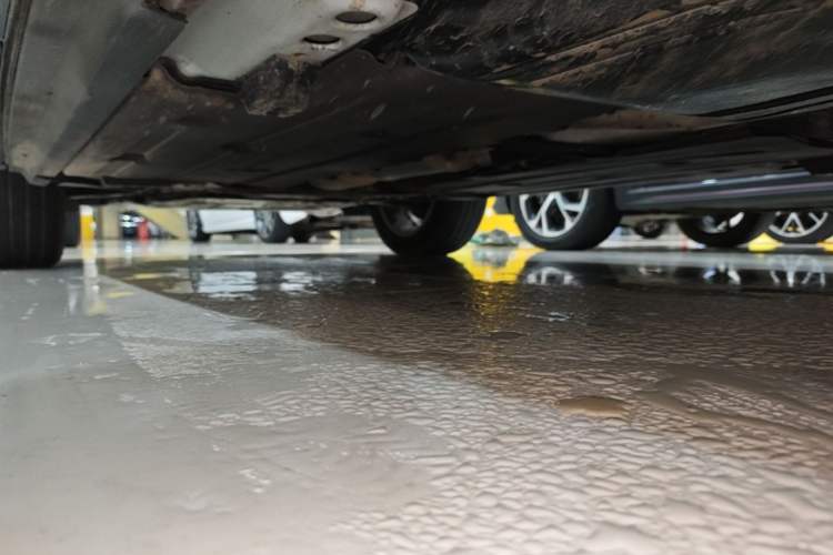 Used Volvo XC40 2021 T4 4x4 SmartDrive Fashion Edition Left Side Sill