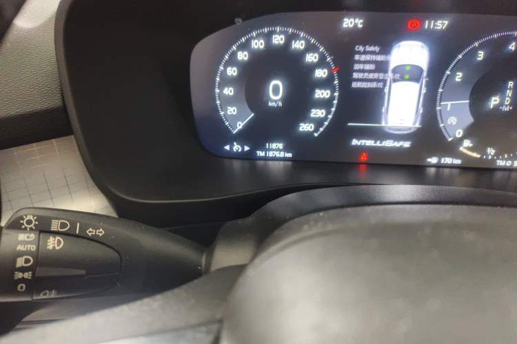 Used Volvo XC40 2021 T3 Smart & Stylish Edition Odometer Close Up