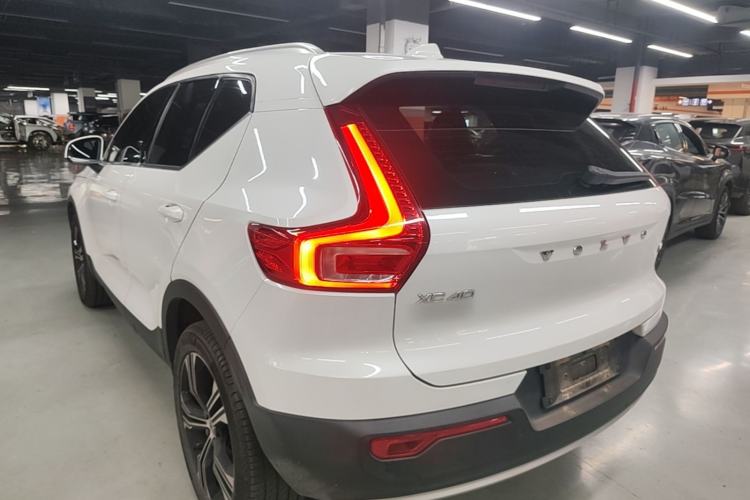 Used Volvo XC40 2021 T4 Four-Wheel Drive Smart Luxury Edition Rear Left 45 Deg