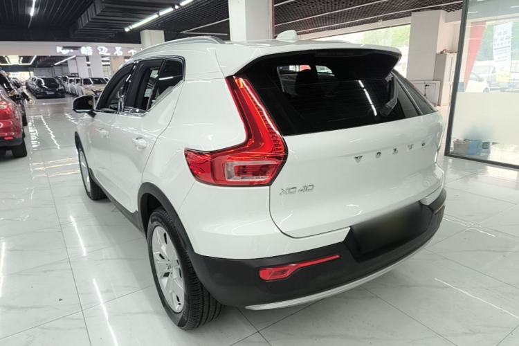 Used Volvo XC40 2021 T4 4x4 SmartDrive Fashion Edition Rear Left 45 Deg