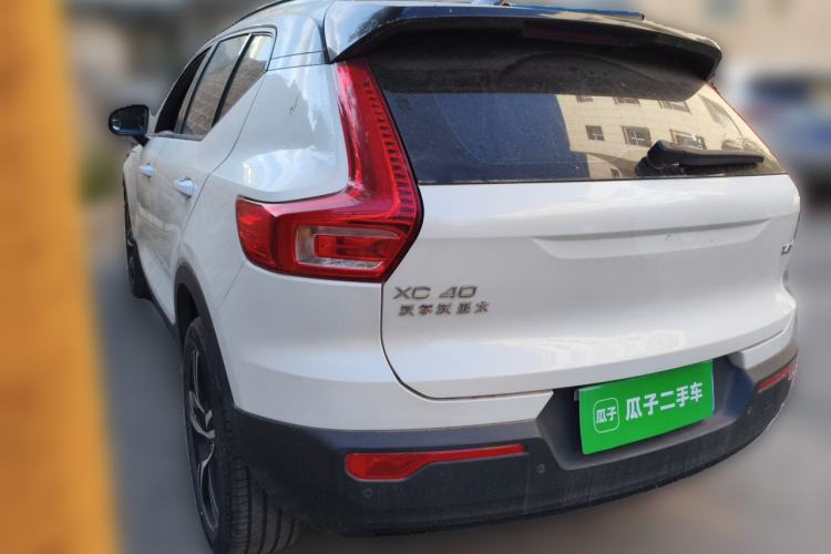 Used Volvo XC40 2021 T4 Four-Wheel Drive Smart & Sporty Edition Rear Left 45 Deg