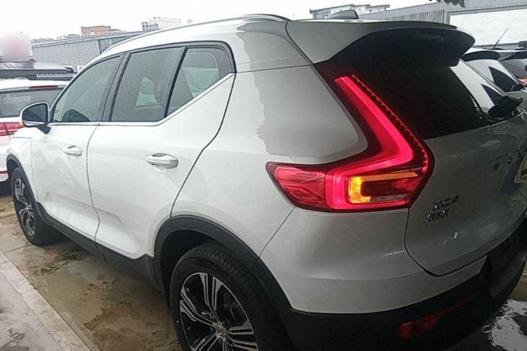 Used Volvo XC40 2021 T4 Four-Wheel Drive Smart Luxury Edition Rear Left 45 Deg