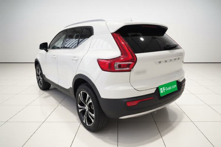 Used Volvo XC40 2021 T4 Four-Wheel Drive Smart Luxury Edition Rear Left 45 Deg