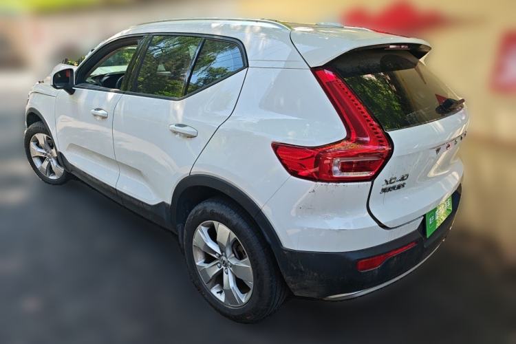 Used Volvo XC40 2021 T4 4x4 SmartDrive Fashion Edition Rear Left 45 Deg