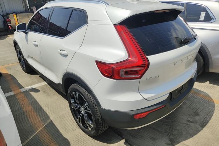 Used Volvo XC40 2021 T4 Four-Wheel Drive Smart Luxury Edition Rear Left 45 Deg