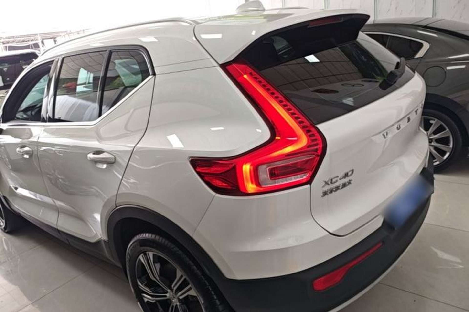 Used Volvo XC40 2021 T4 4x4 SmartDrive Fashion Edition Rear Left 45 Deg