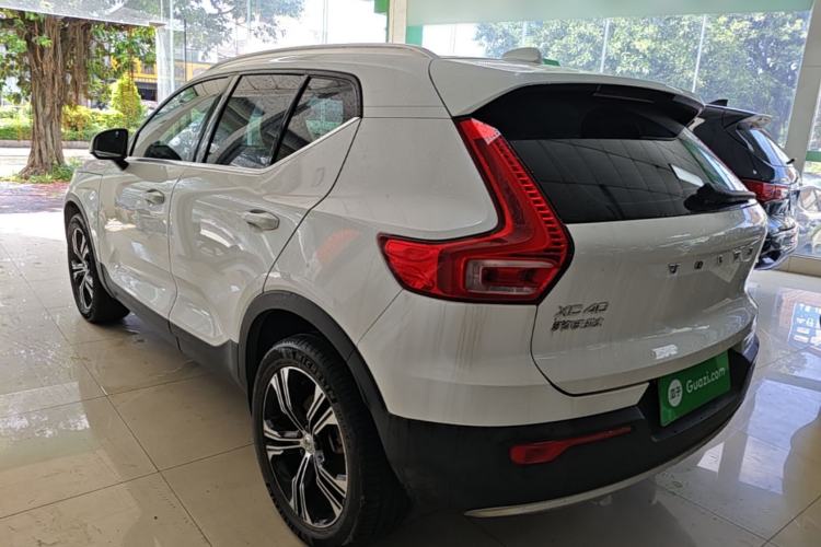 Used Volvo XC40 2021 T4 Four-Wheel Drive Smart Luxury Edition Rear Left 45 Deg