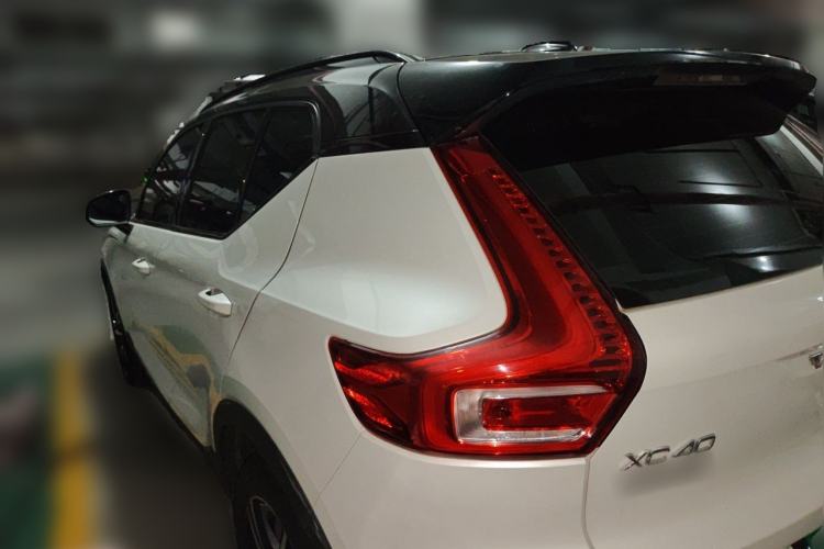 Used Volvo XC40 2021 T4 Four-Wheel Drive Smart & Sporty Edition Rear Left 45 Deg