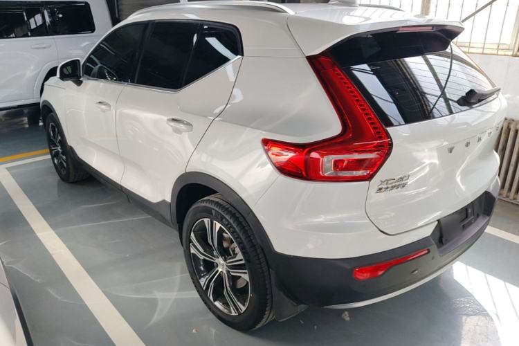 Used Volvo XC40 2021 T4 Four-Wheel Drive Smart Luxury Edition Rear Left 45 Deg