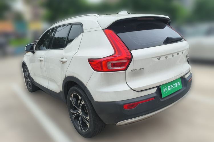 Used Volvo XC40 2021 T4 Four-Wheel Drive Smart Luxury Edition Rear Left 45 Deg