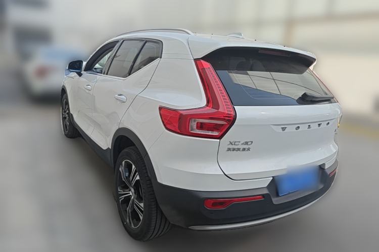 Used Volvo XC40 2021 T4 Four-Wheel Drive Smart Luxury Edition Rear Left 45 Deg