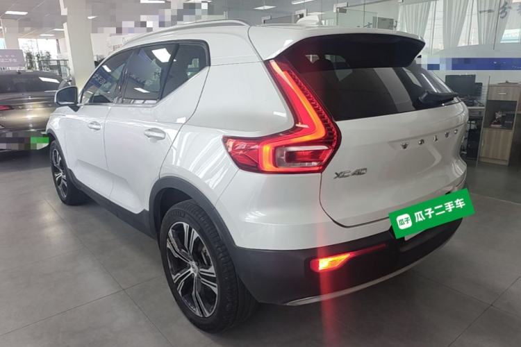 Used Volvo XC40 2021 T4 Four-Wheel Drive Smart Luxury Edition Rear Left 45 Deg