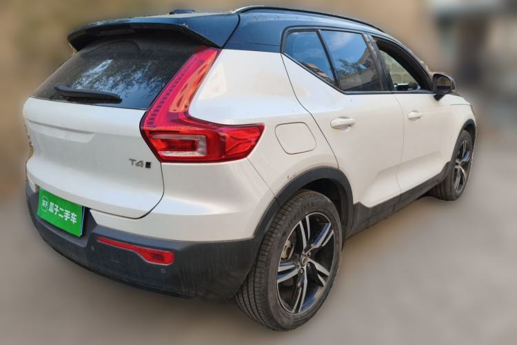 Used Volvo XC40 2021 T4 Four-Wheel Drive Smart & Sporty Edition Rear Right 45 Deg