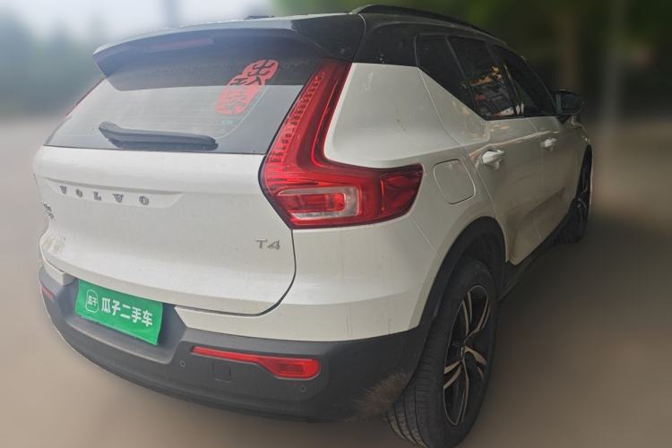 Used Volvo XC40 2021 T4 Four-Wheel Drive Smart & Sporty Edition Rear Right 45 Deg