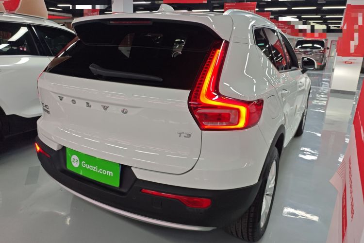 Used Volvo XC40 2021 T3 Smart & Stylish Edition Rear Right 45 Deg